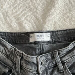 Hollister Women's Charcoal Boyfriend Jeans